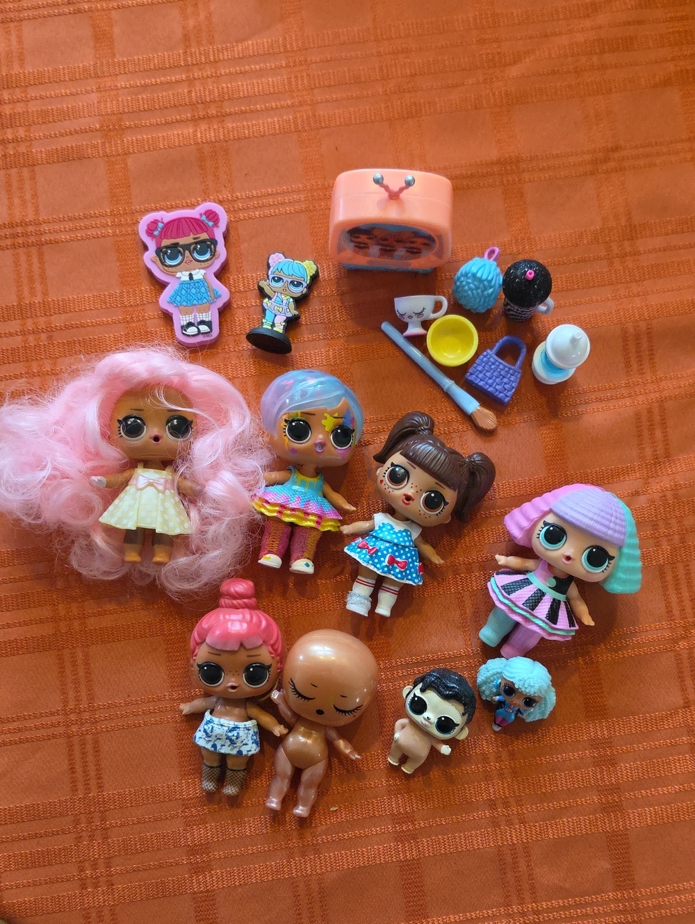 L.O.L. Surprise! Dolls Set with Accessories